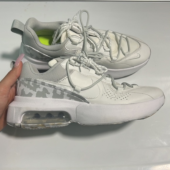 Nike Air Max Trainers Brand New - Picture 7 of 7